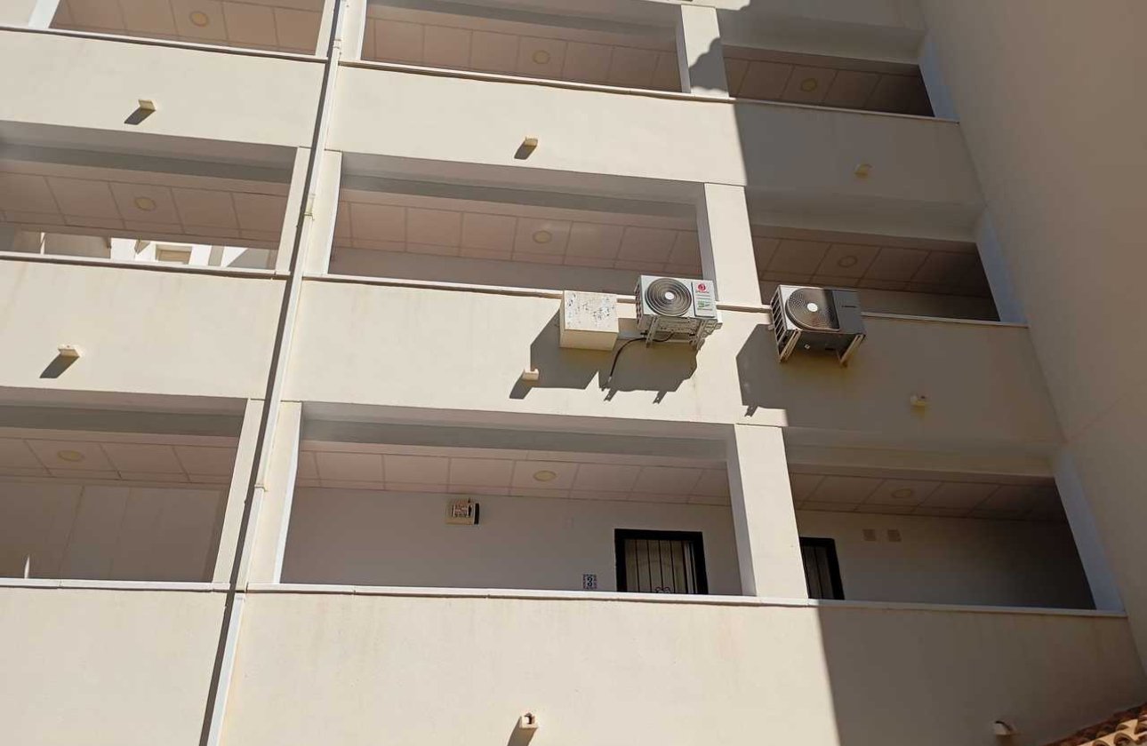 Revente - Appartement -
Villamartin - Costa Blanca