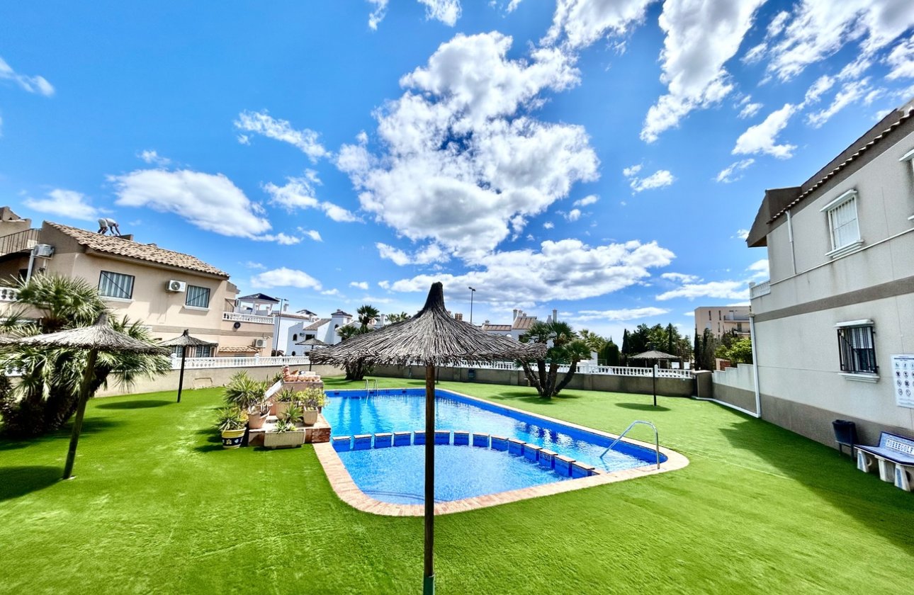 Revente - Appartement -
Villamartin - Costa Blanca