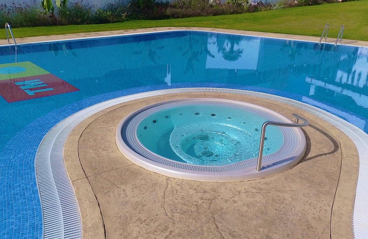 Revente - Appartement -
Villamartin - Costa Blanca