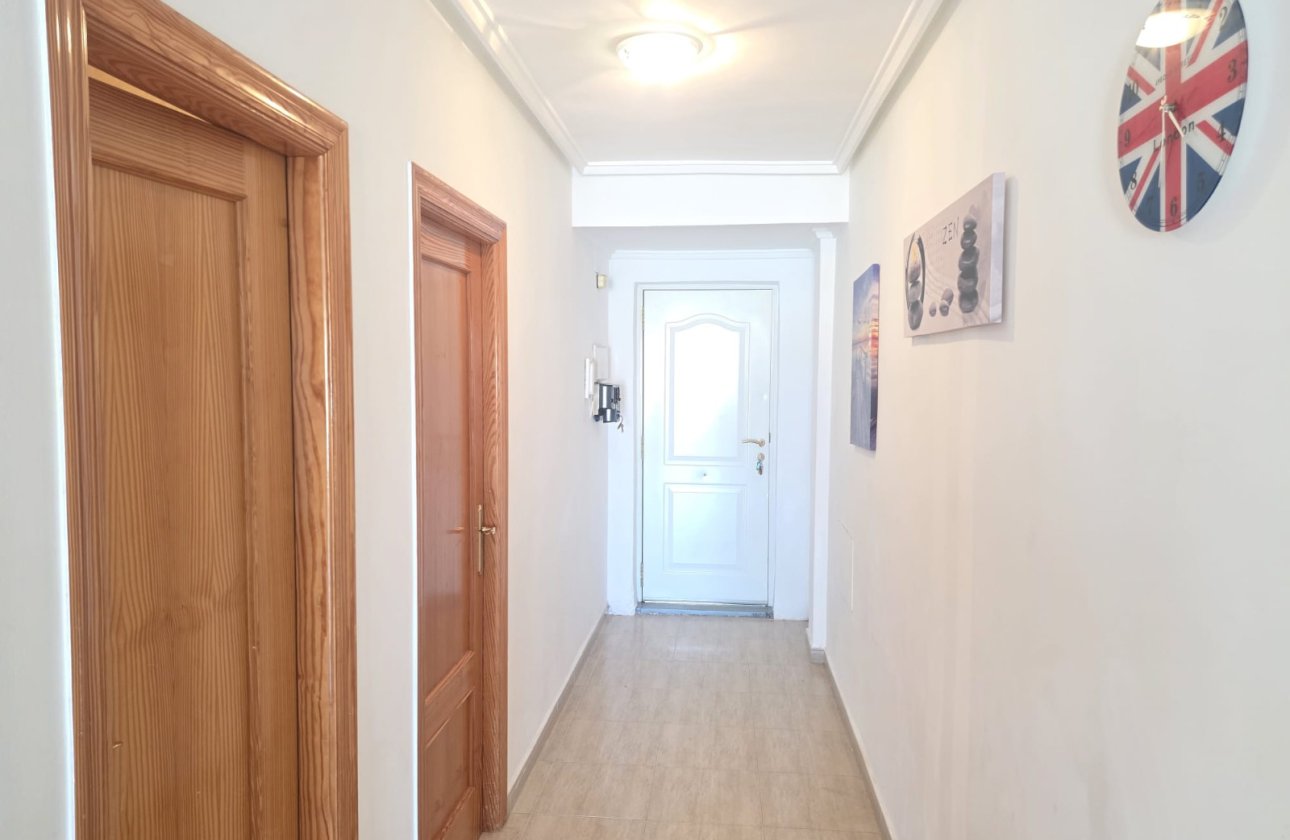 Revente - Appartement -
Villamartin - Costa Blanca