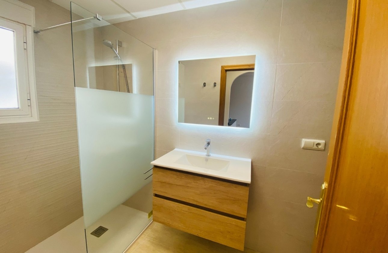 Revente - Appartement -
Villamartin - Costa Blanca