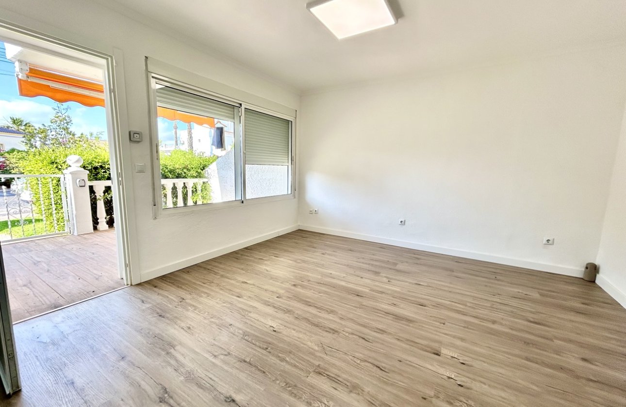 Revente - Appartement -
Villamartin - Costa Blanca
