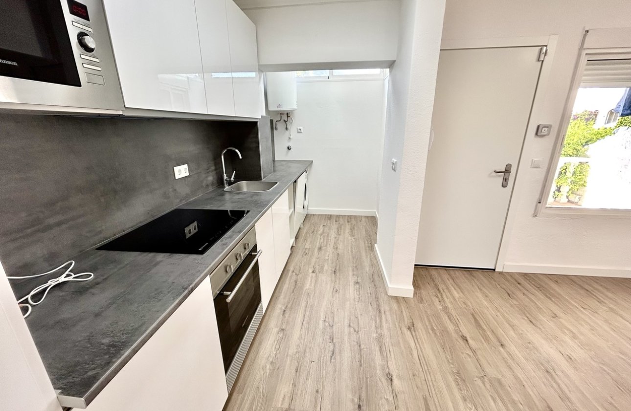 Revente - Appartement -
Villamartin - Costa Blanca