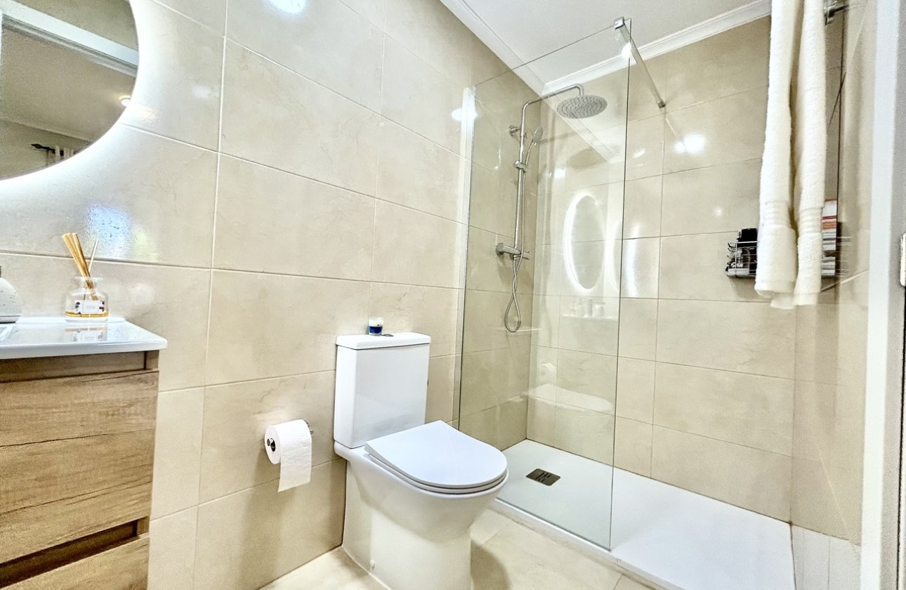 Revente - Appartement -
Villamartin - Costa Blanca