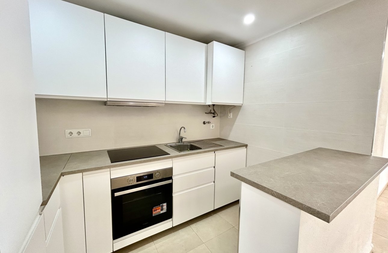 Revente - Appartement -
Villamartin - Costa Blanca