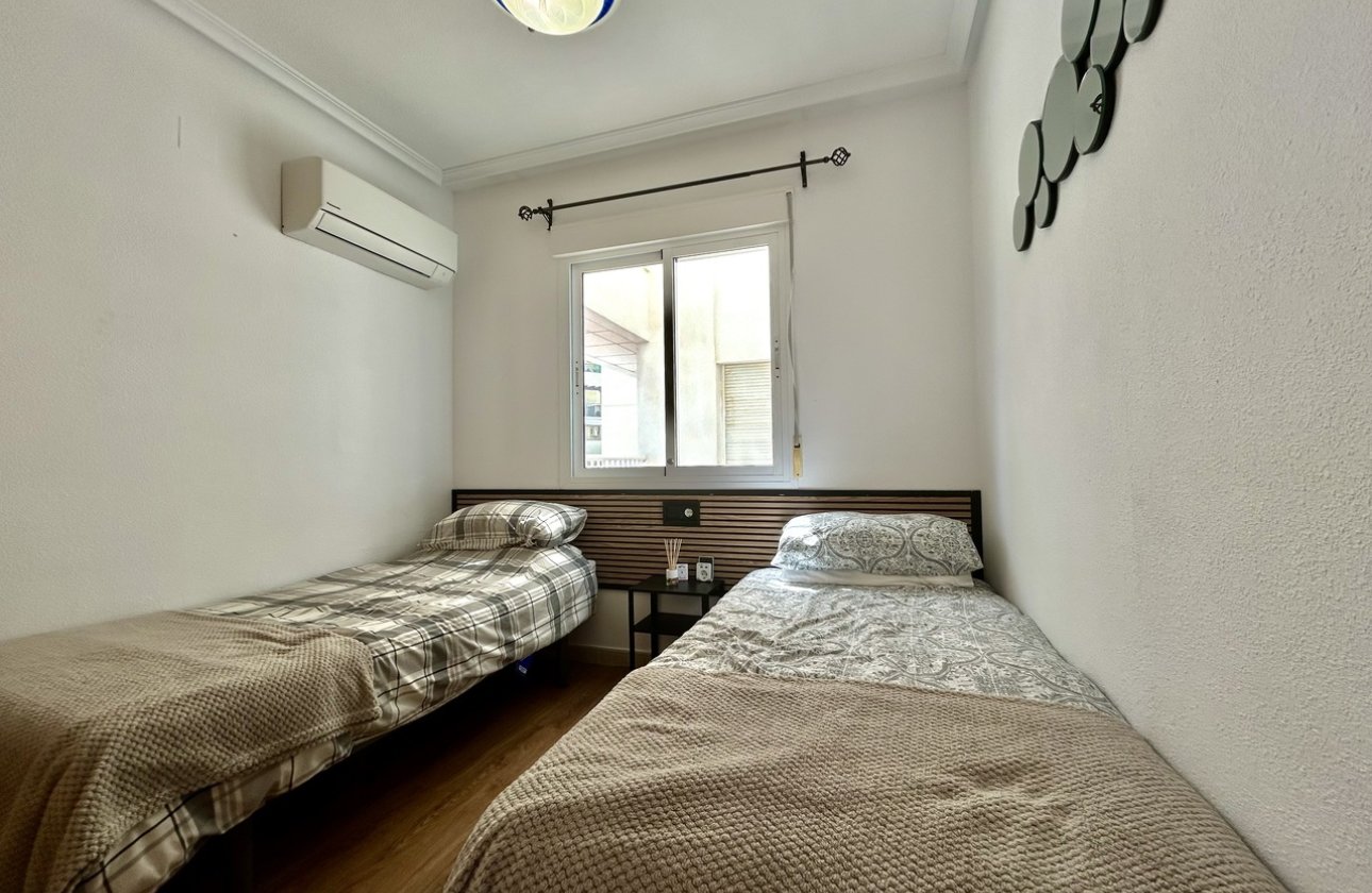 Revente - Appartement -
Villamartin - Costa Blanca