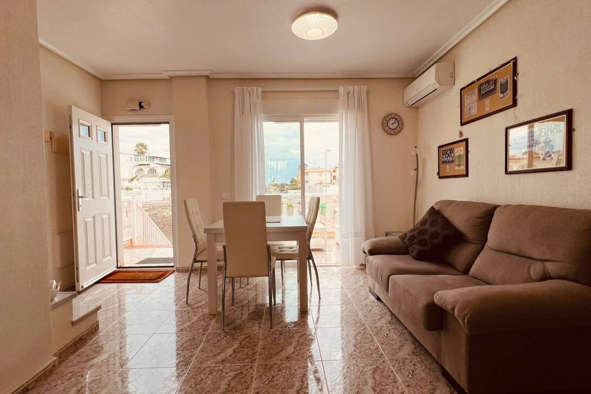 Revente - Appartement -
Villamartin - Costa Blanca