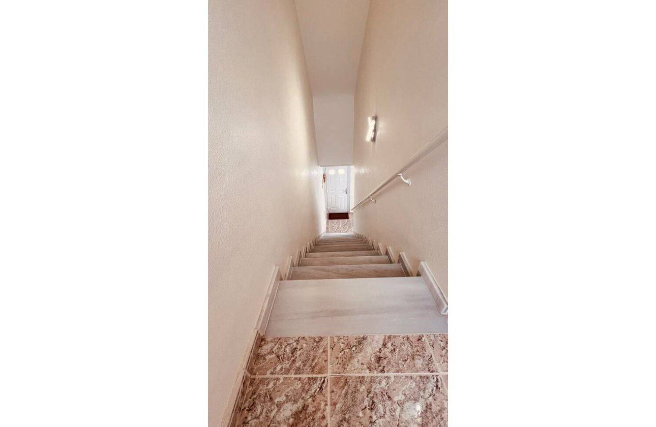 Revente - Appartement -
Villamartin - Costa Blanca