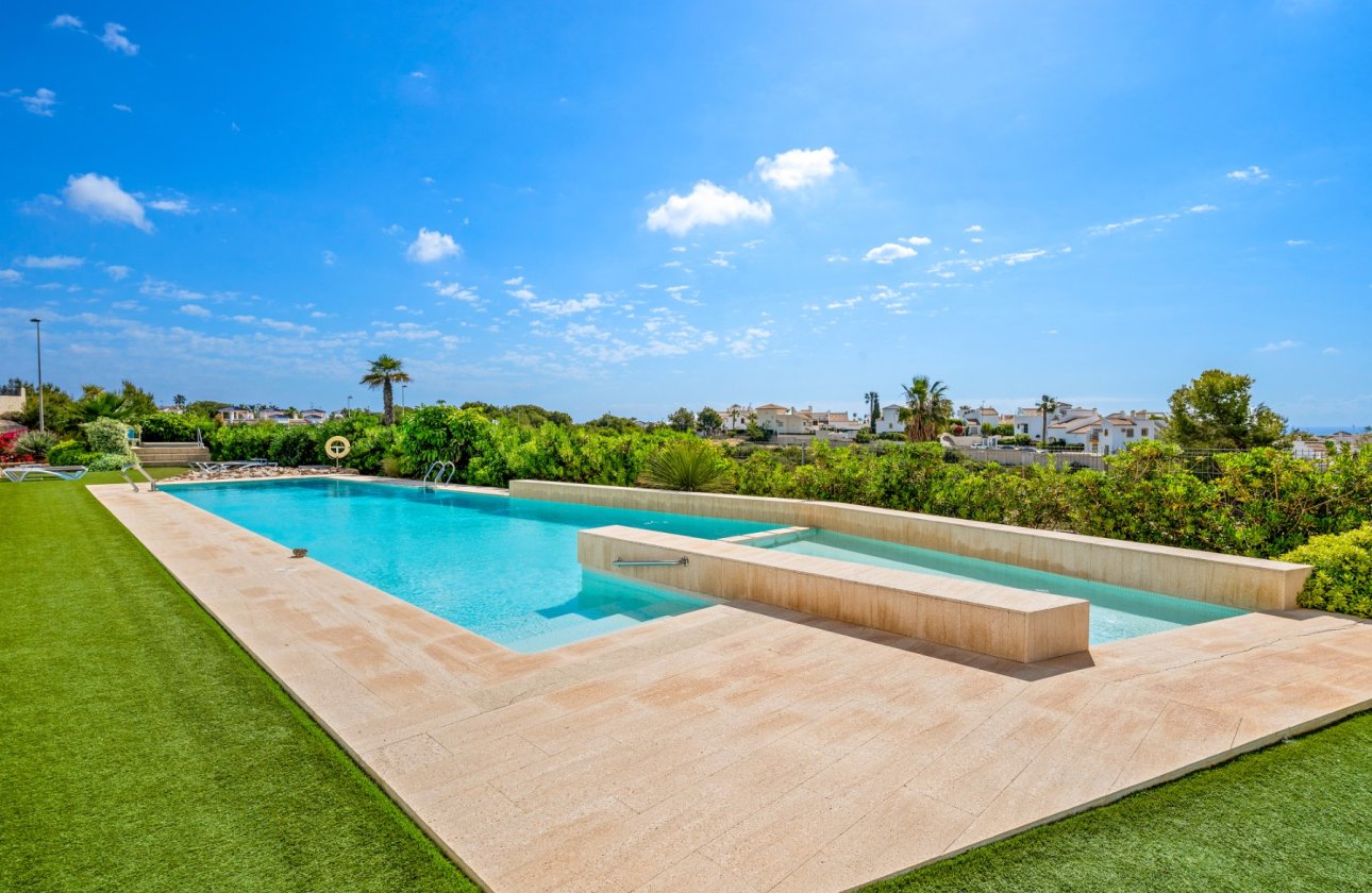 Revente - Appartement -
Villamartin - Costa Blanca