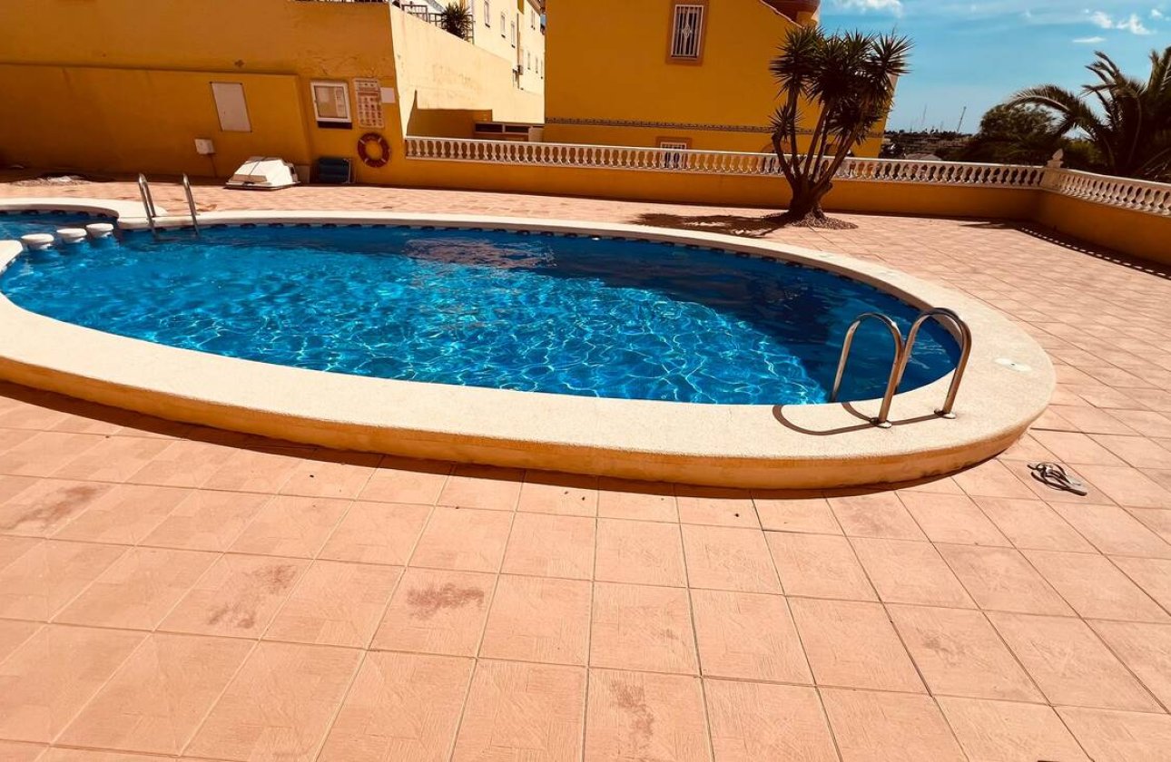 Revente - Appartement -
Villamartin - Costa Blanca