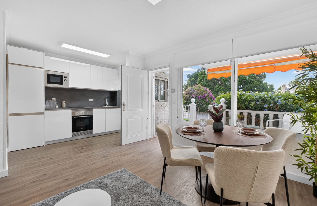 Revente - Appartement -
Villamartin - Costa Blanca