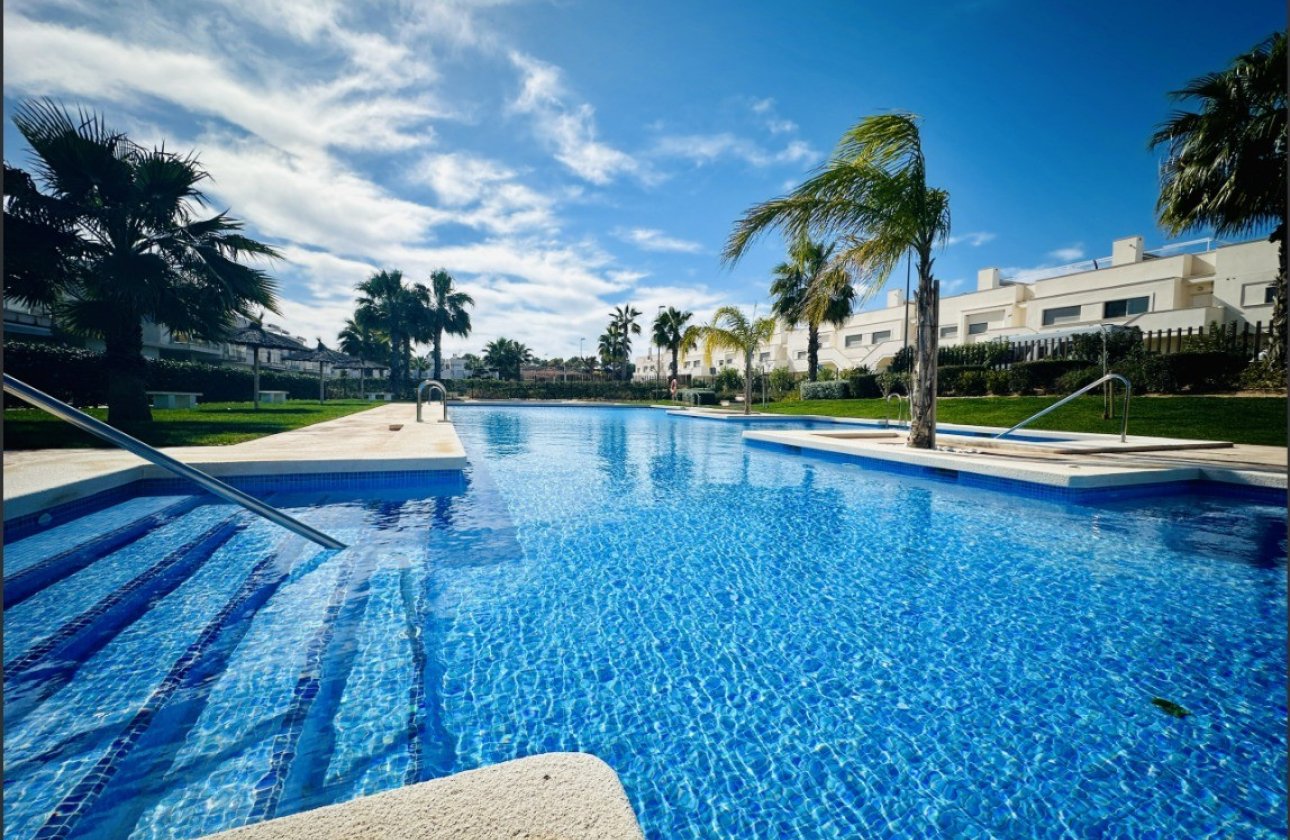 Revente - Appartement -
Vistabella Golf Entre Naranjos - Inland