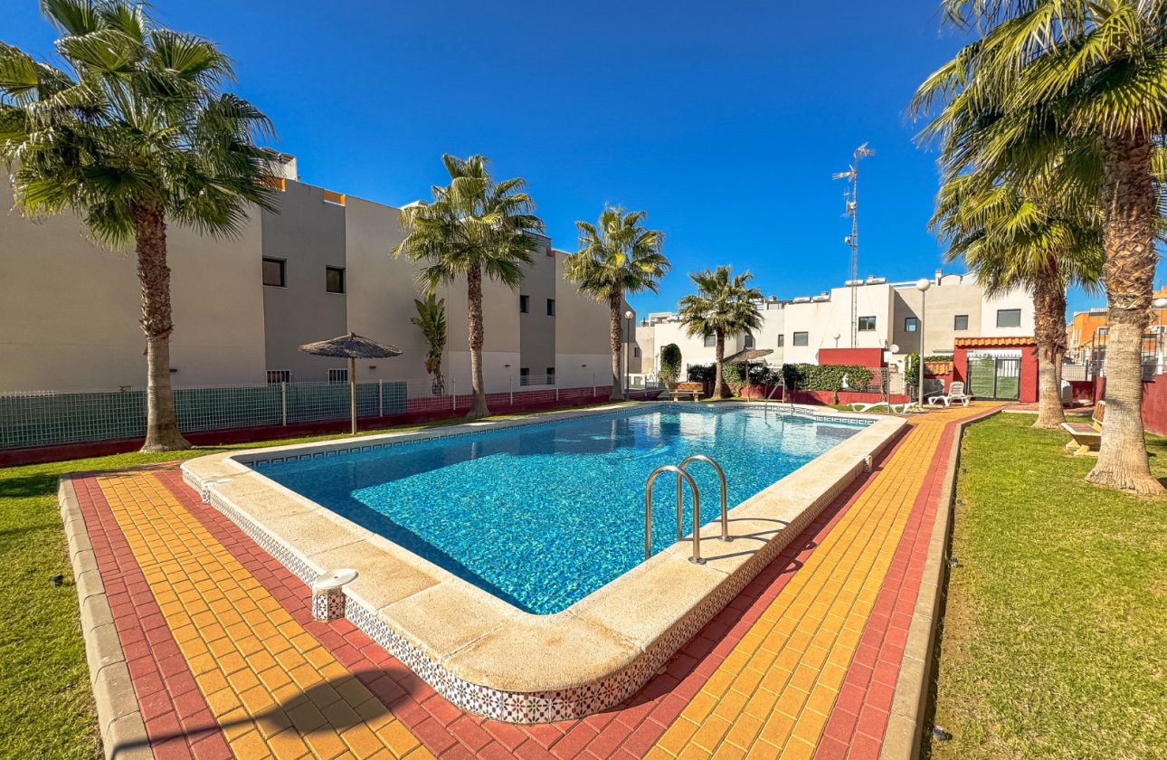 Revente - Bungalow -
Los Altos - Costa Blanca