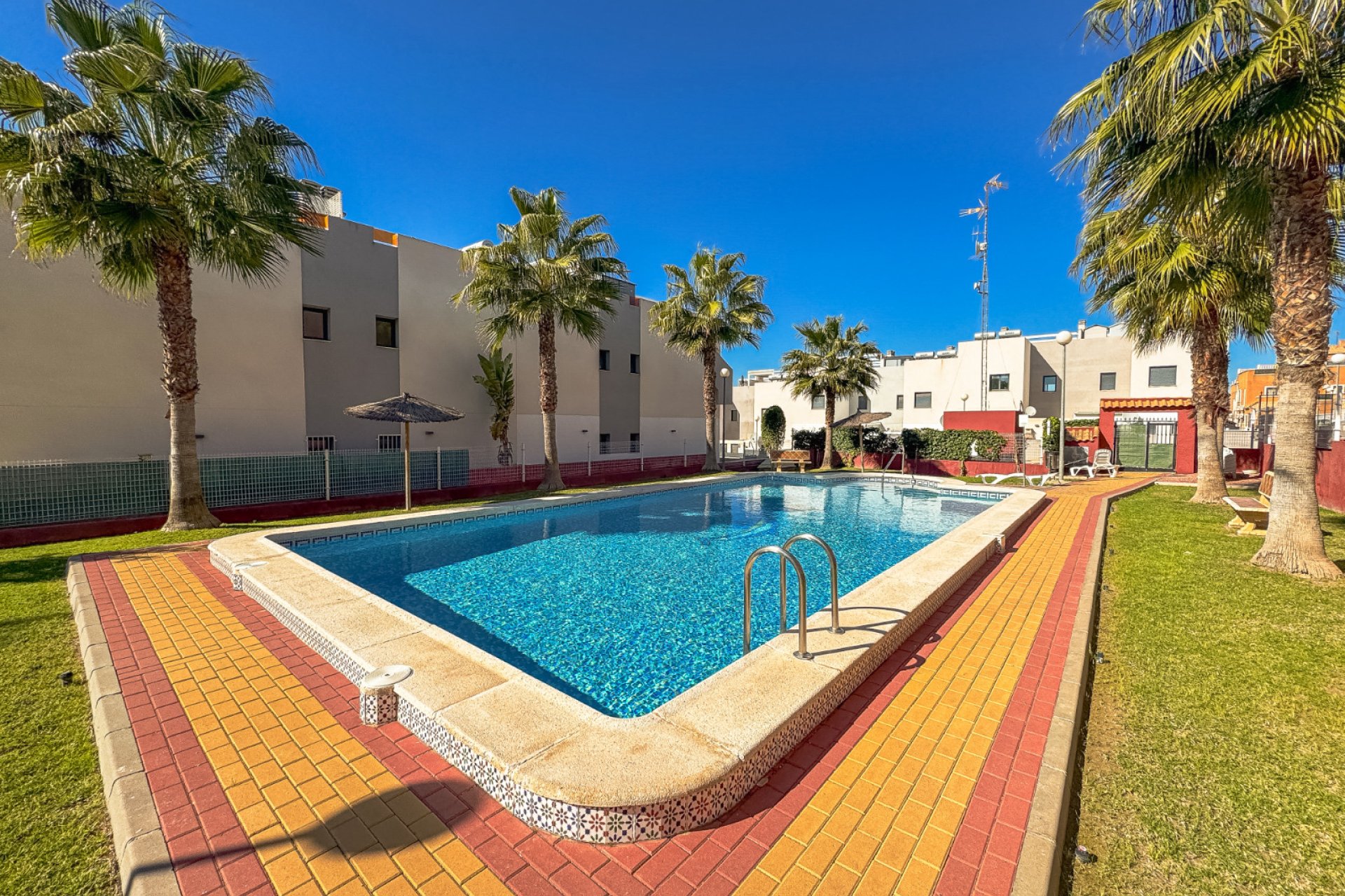 Revente - Bungalow -
Los Altos - Costa Blanca
