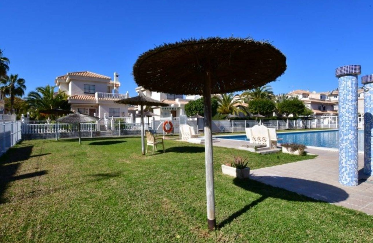 Revente - Bungalow -
Orihuela Costa - La Zenia