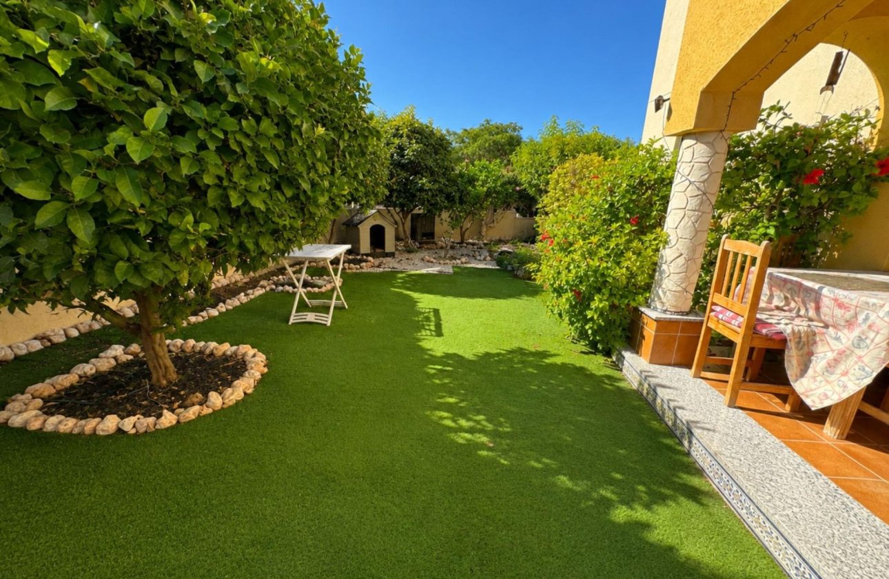 Revente - Bungalow -
Orihuela Costa - Lomas de Cabo Roig