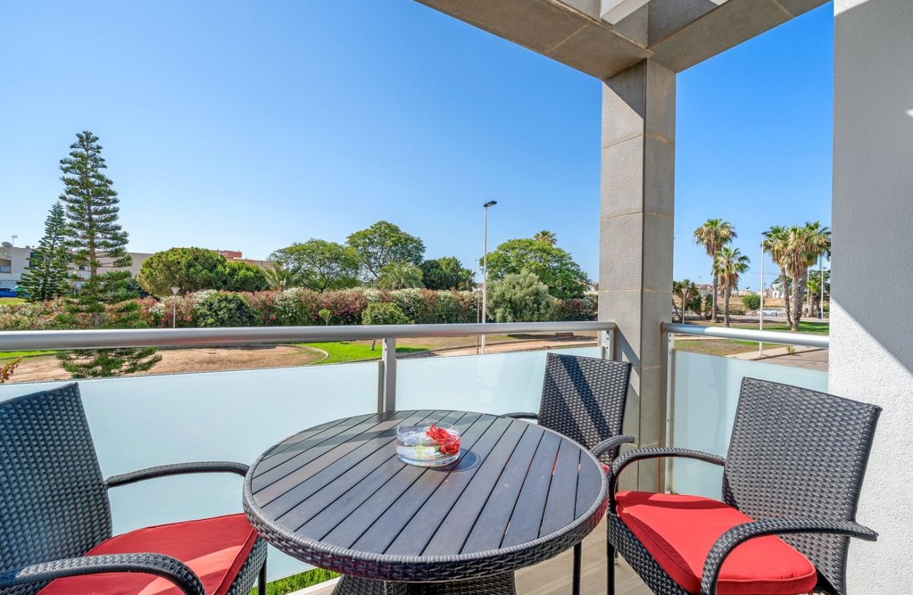 Revente - Bungalow -
Punta Prima - Costa Blanca