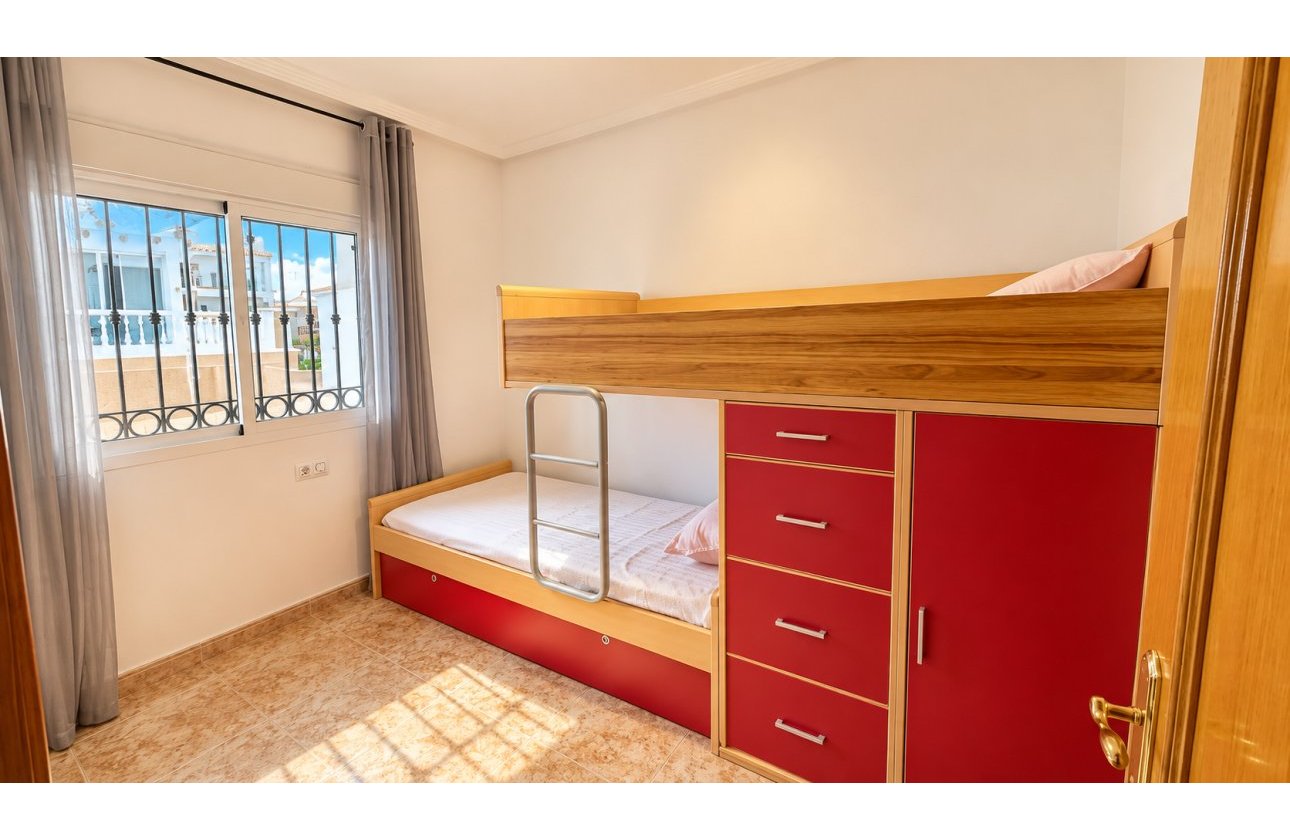 Revente - Bungalow -
Punta Prima - Costa Blanca