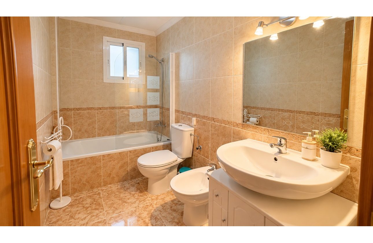 Revente - Bungalow -
Punta Prima - Costa Blanca