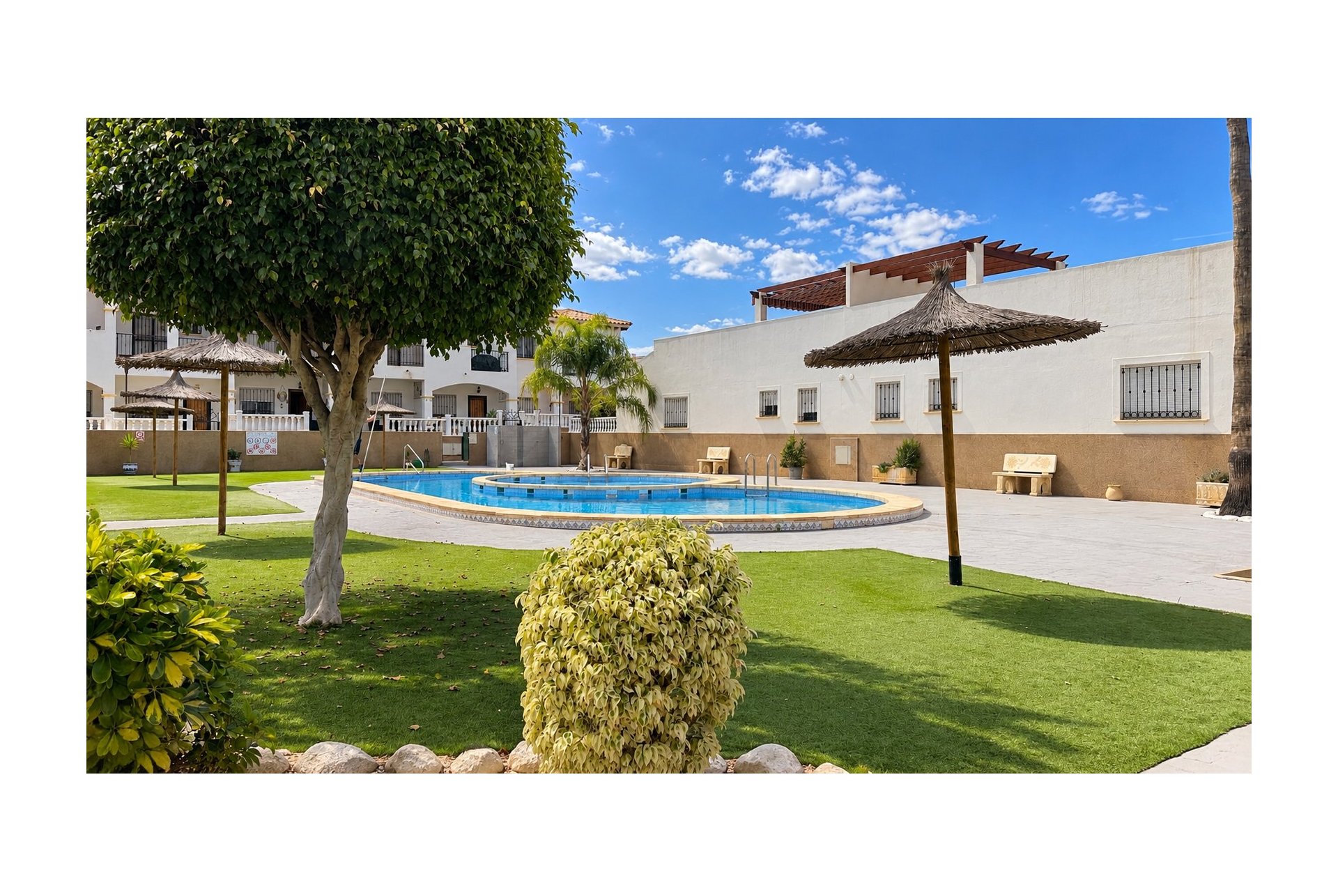 Revente - Bungalow -
Punta Prima - Costa Blanca