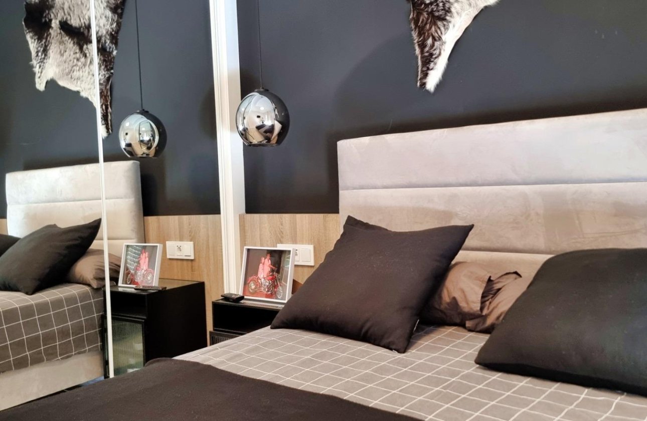 Revente - Bungalow -
Rojales - Inland