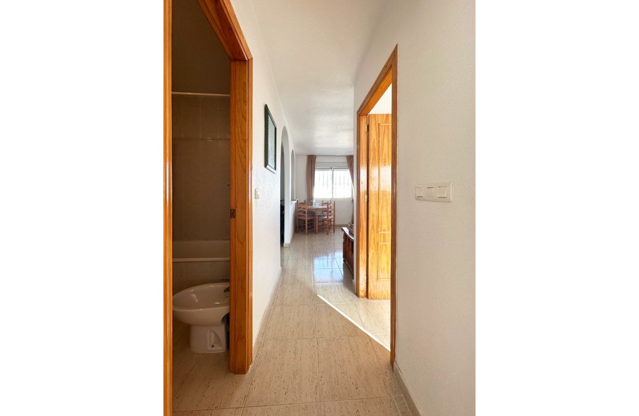 Revente - Bungalow -
San Miguel de Salinas - Inland