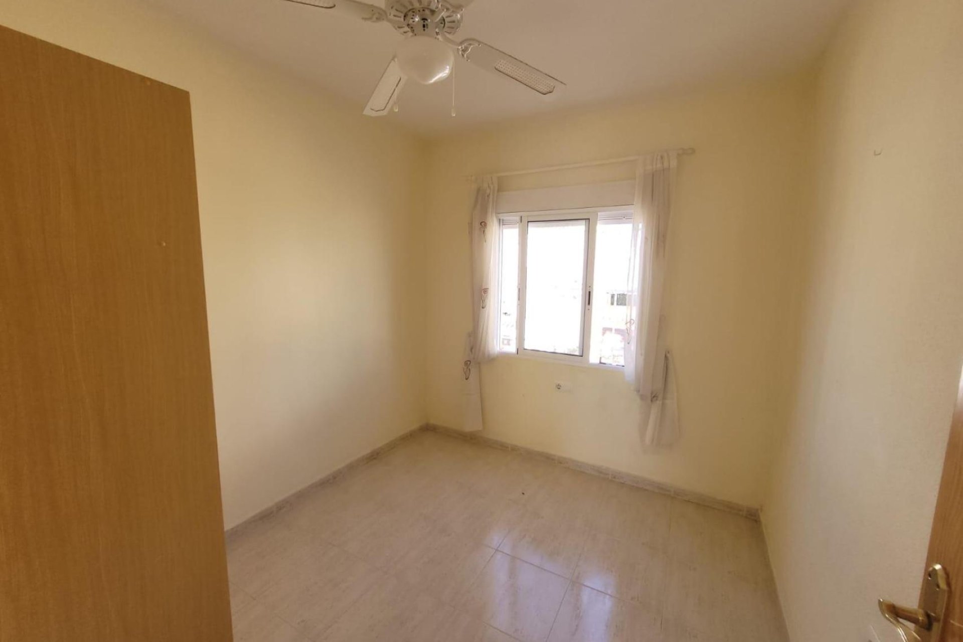 Revente - Bungalow -
San Miguel de Salinas - Inland