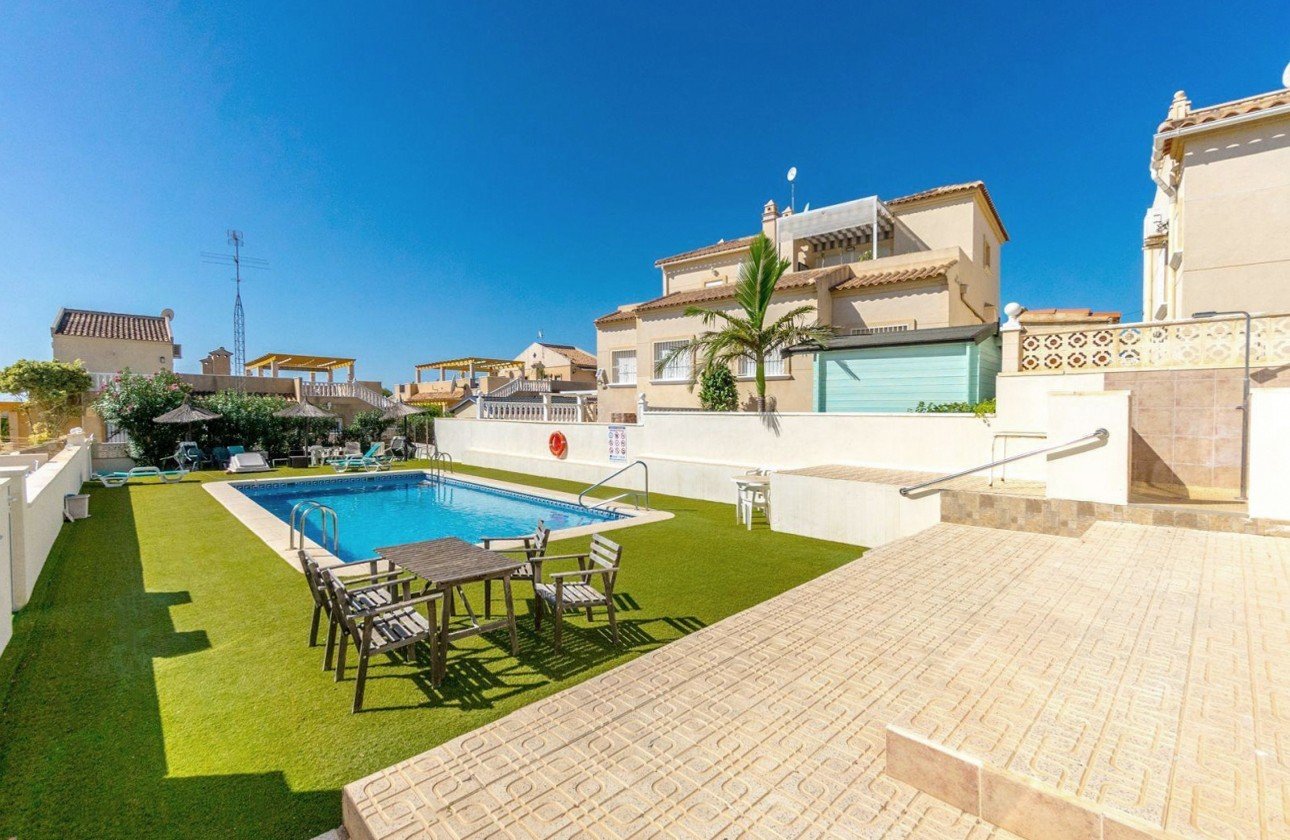 Revente - Bungalow -
San Miguel de Salinas - Inland