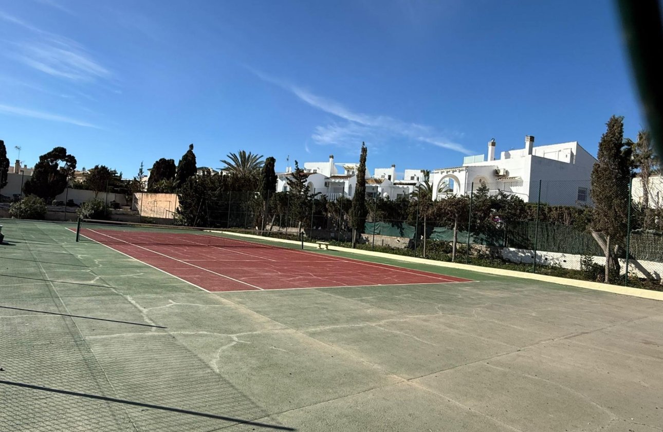 Revente - Bungalow -
Torrevieja - Cañada Del Molino