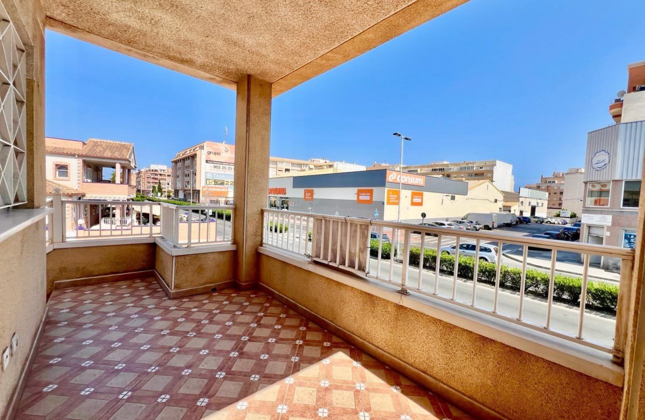Revente - Bungalow -
Torrevieja - Centro