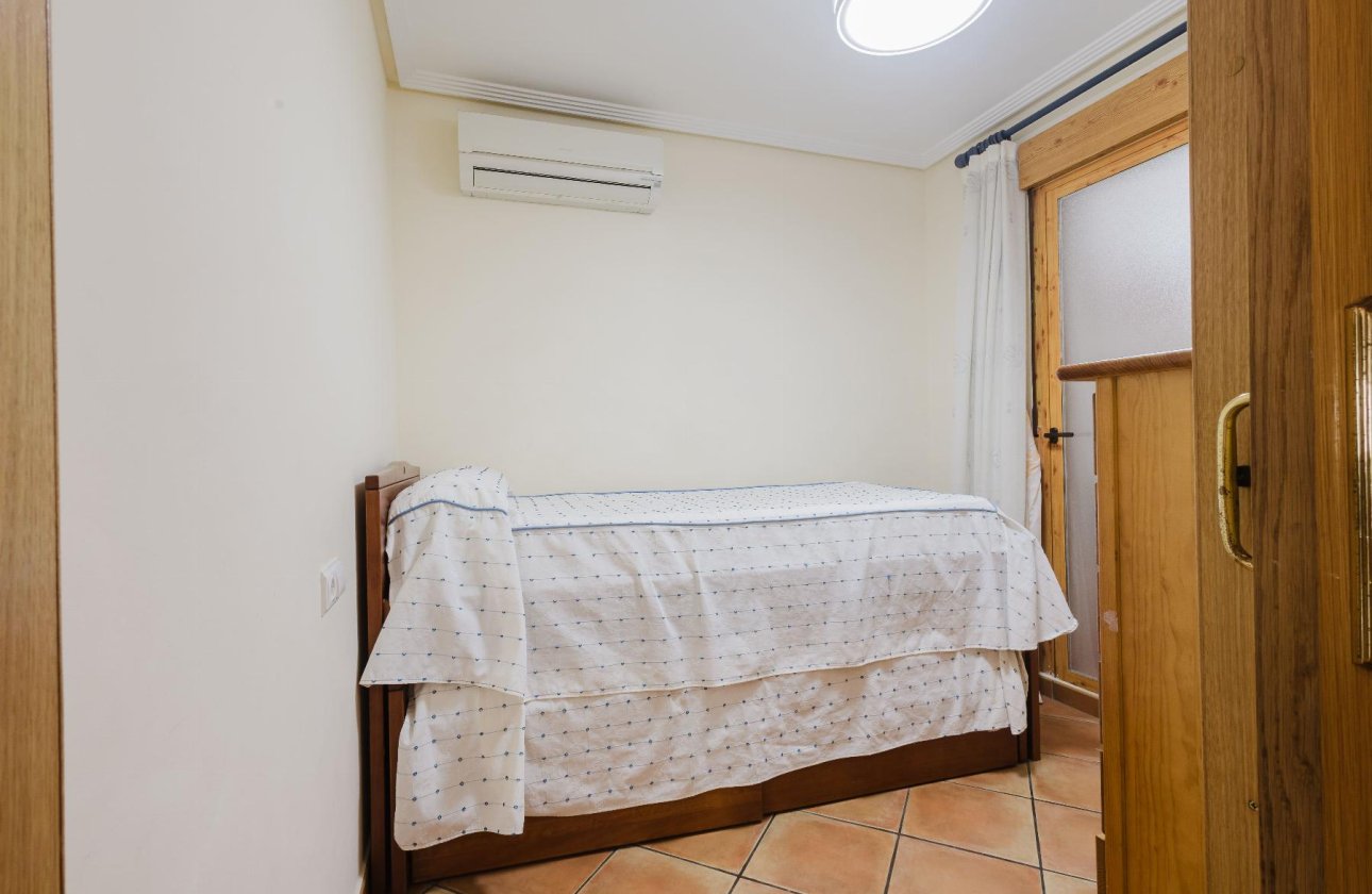 Revente - Bungalow -
Torrevieja - Costa Blanca