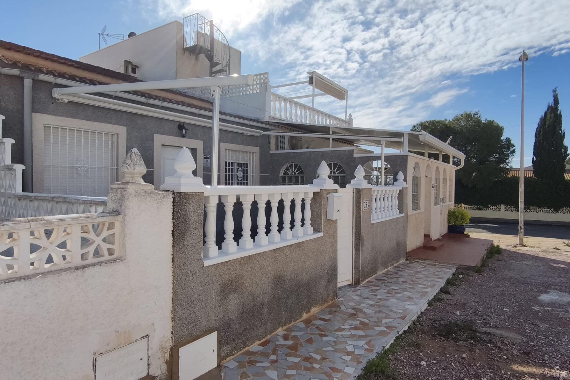 Revente - Bungalow -
Torrevieja - La Siesta - El Salado - Torreta