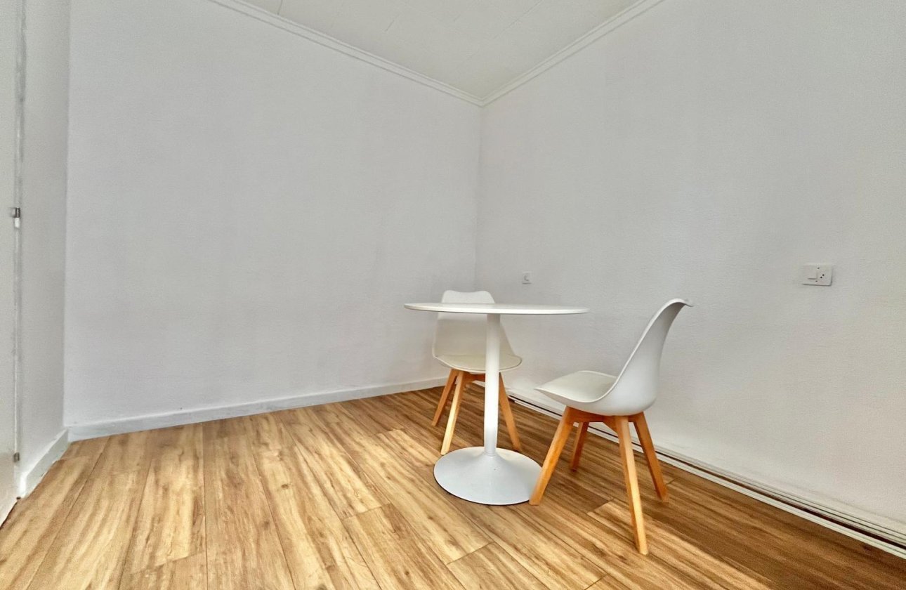 Revente - Bungalow -
Torrevieja - La Siesta - El Salado - Torreta