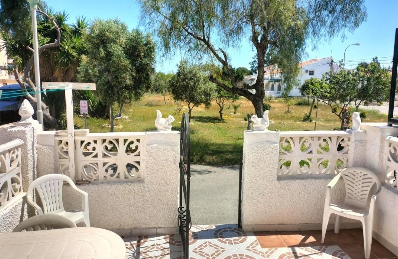 Revente - Bungalow -
Torrevieja - La Siesta - El Salado - Torreta