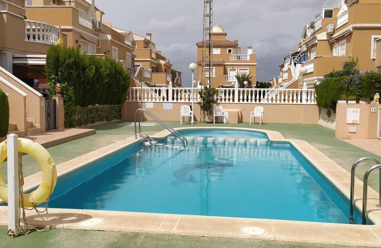 Revente - Bungalow -
Torrevieja - LA VELETA MAR AZUL