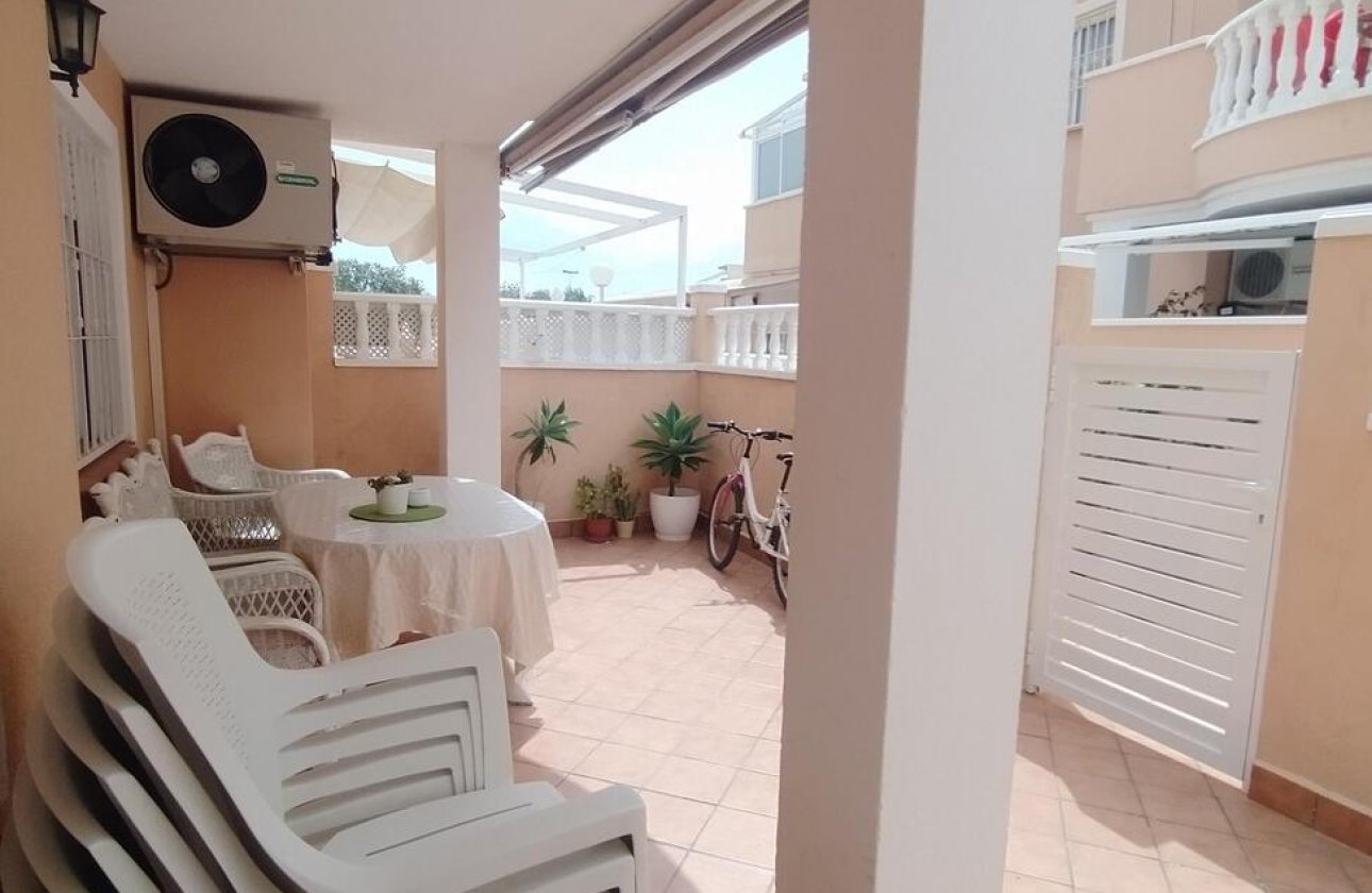 Revente - Bungalow -
Torrevieja - LA VELETA MAR AZUL