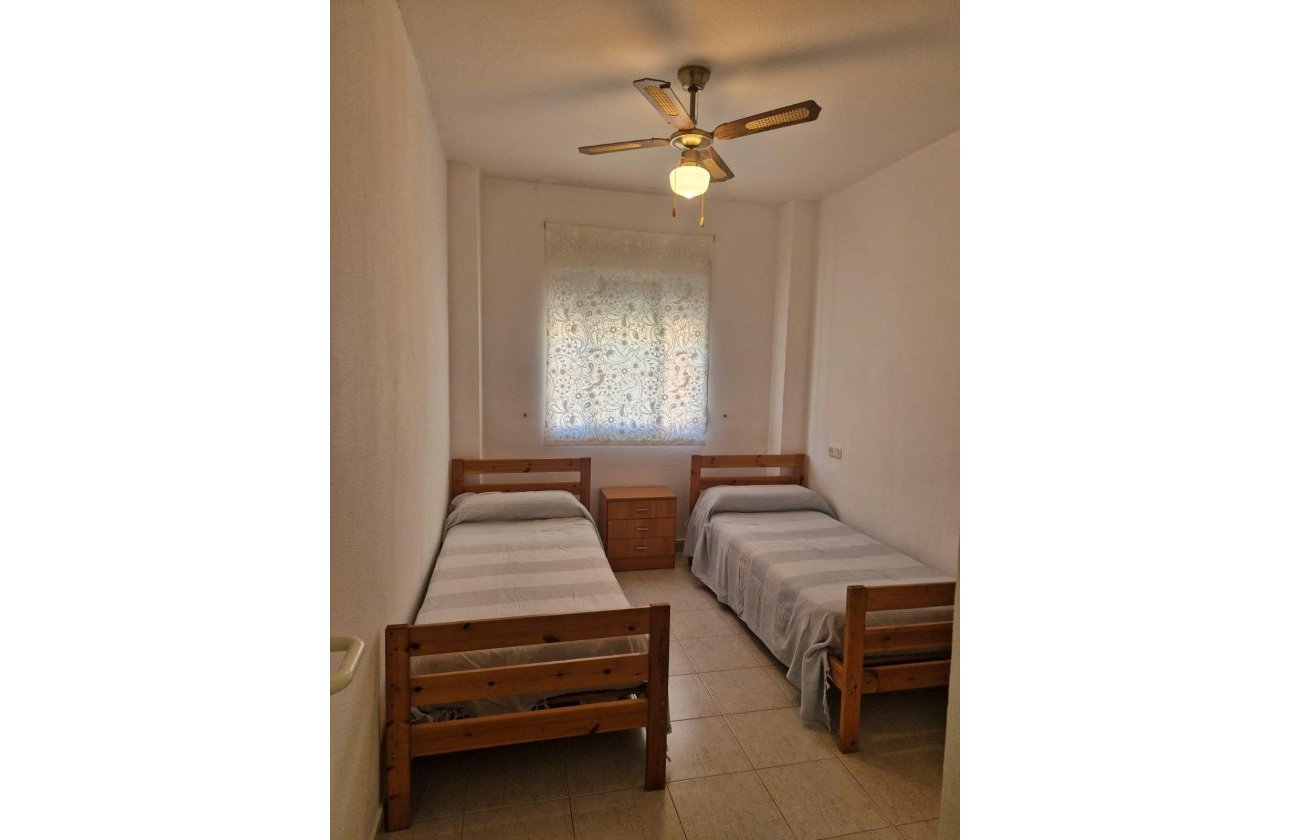 Revente - Bungalow -
Torrevieja - Playa De Los Naufragos