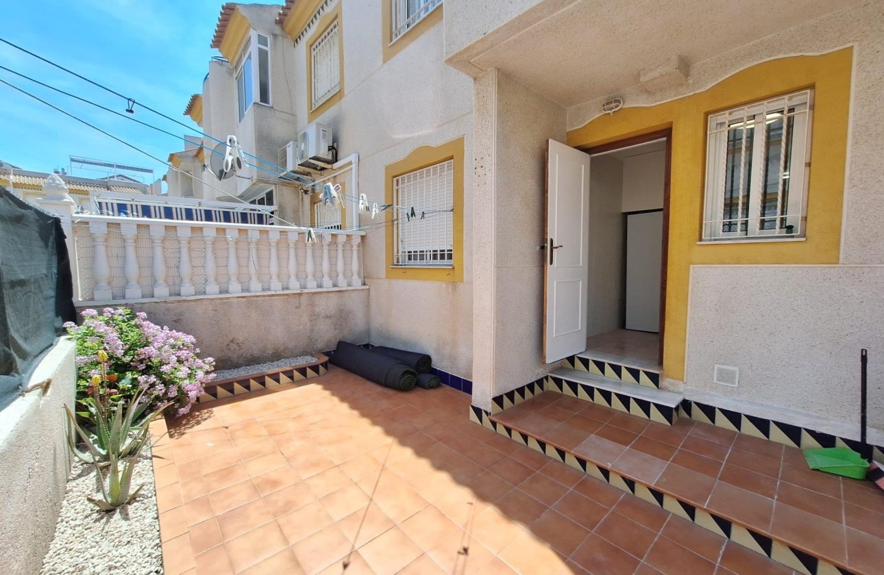 Revente - Bungalow -
Torrevieja - Sector 25