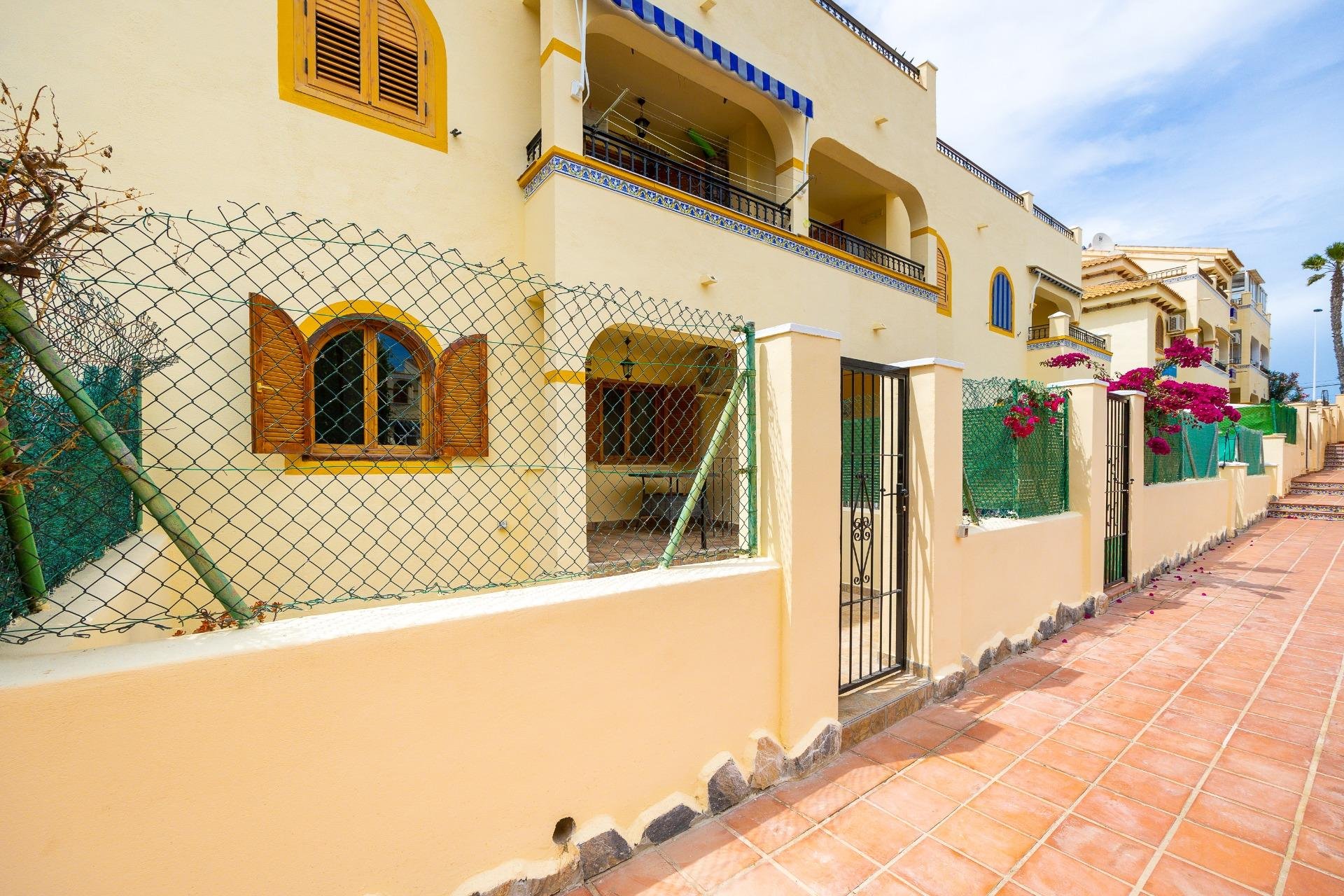 Revente - Bungalow -
Torrevieja - Torre La Mata