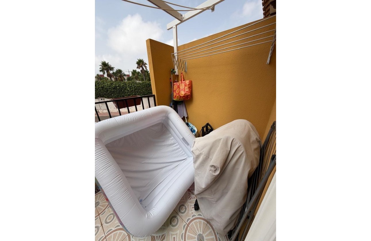 Revente - Bungalow -
Torrevieja - Zona Los Frutales