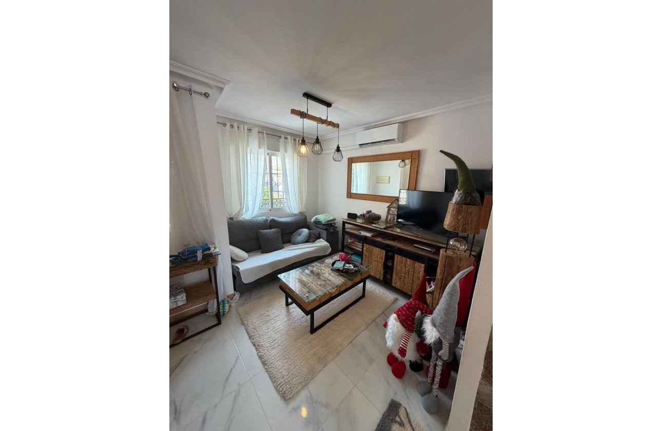 Revente - Bungalow -
Torrevieja - Zona Los Frutales