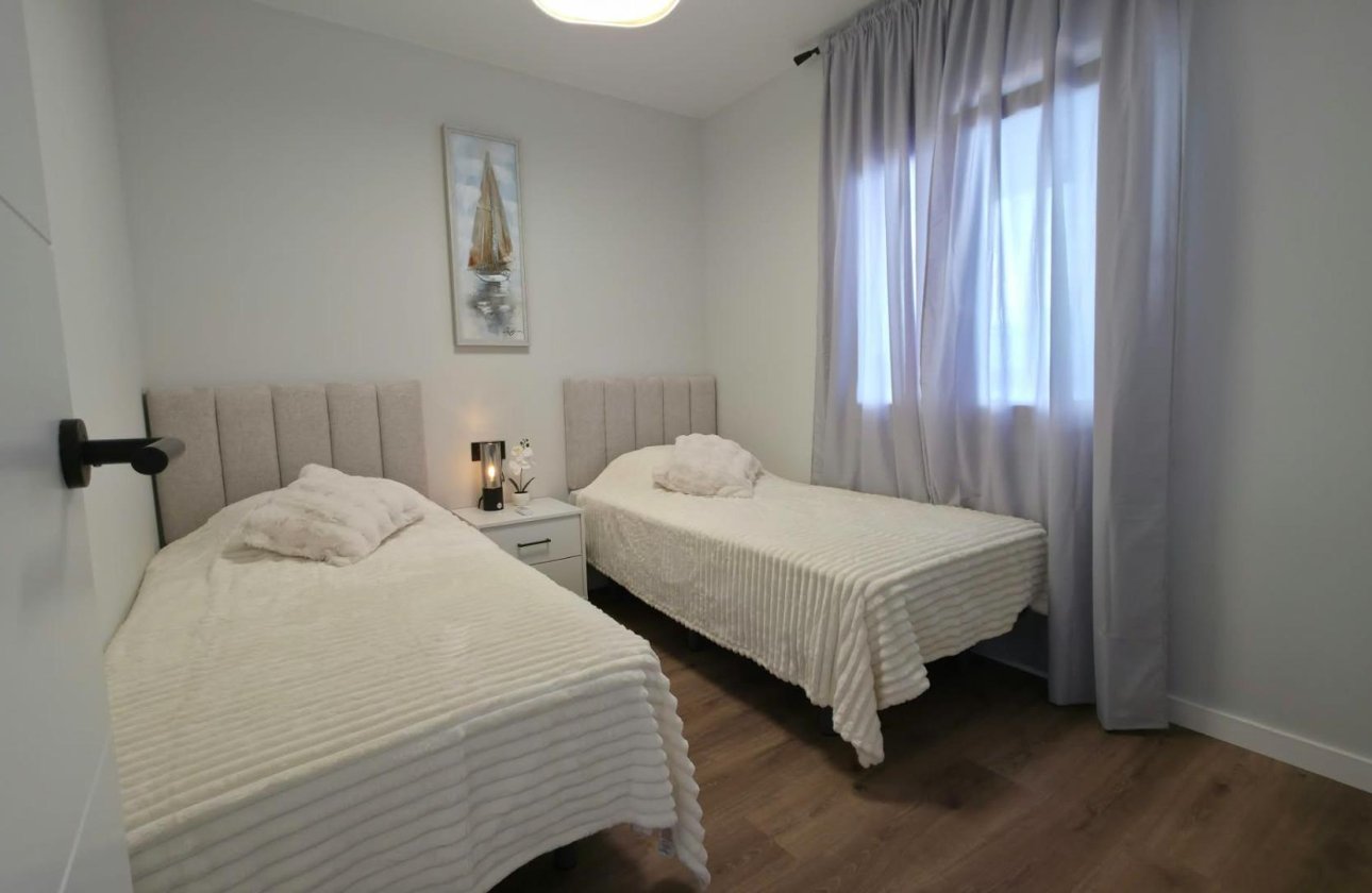Revente - Bungalow -
Torrevieja - Zona Los Frutales