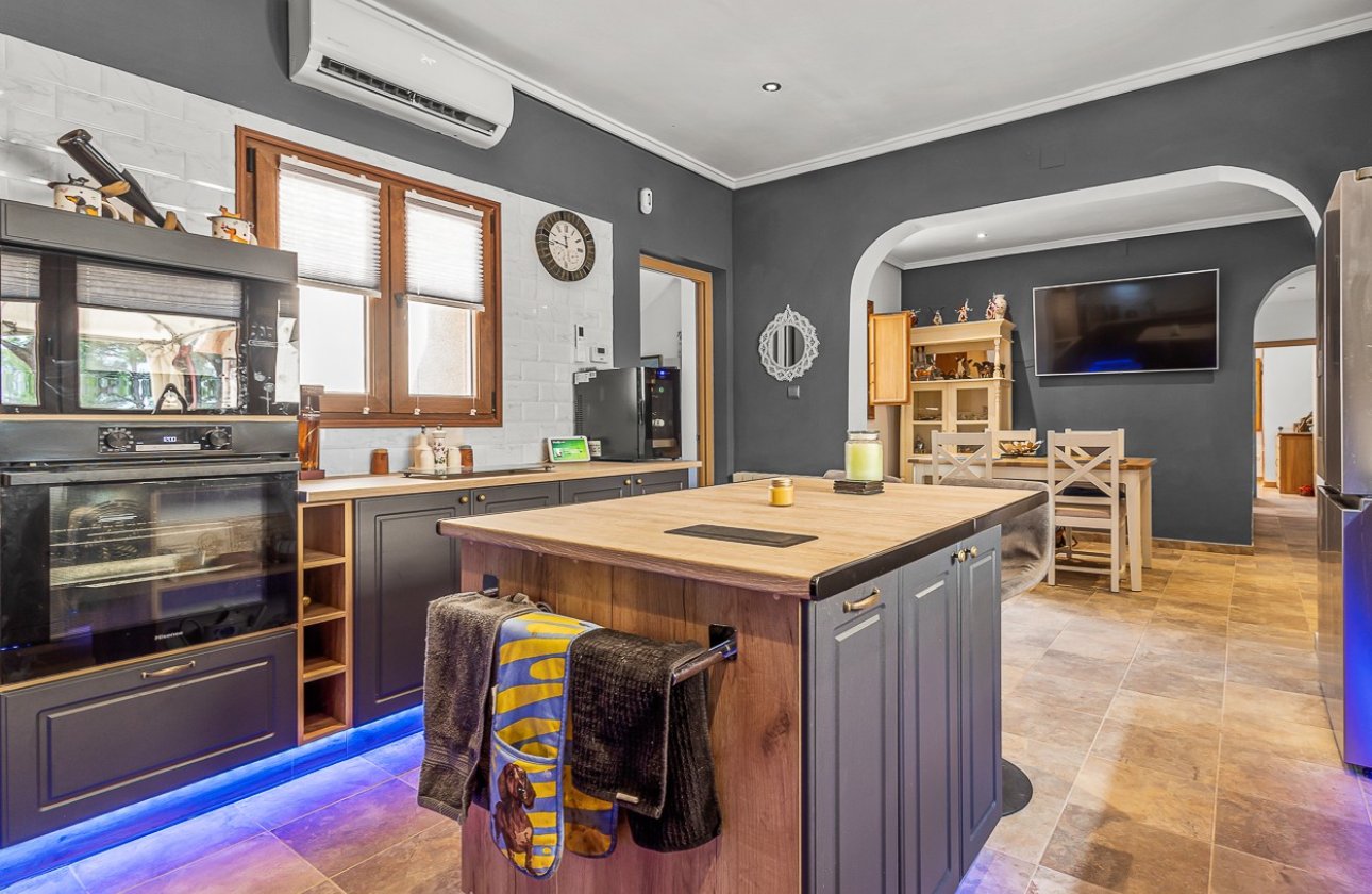 Revente - Casa de Pueblo -
Torremendo - Costa Blanca