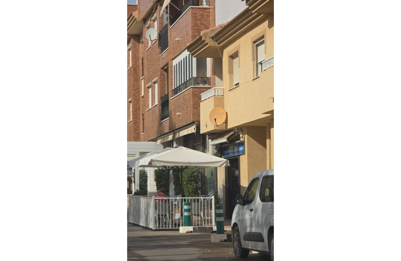 Revente - Commercial -
Pilar de la Horadada