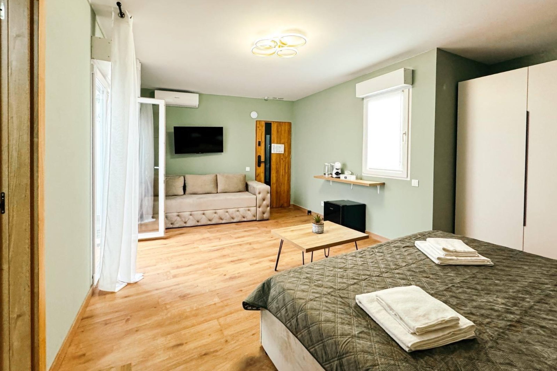 Revente - Commercial -
Torrevieja - Centro