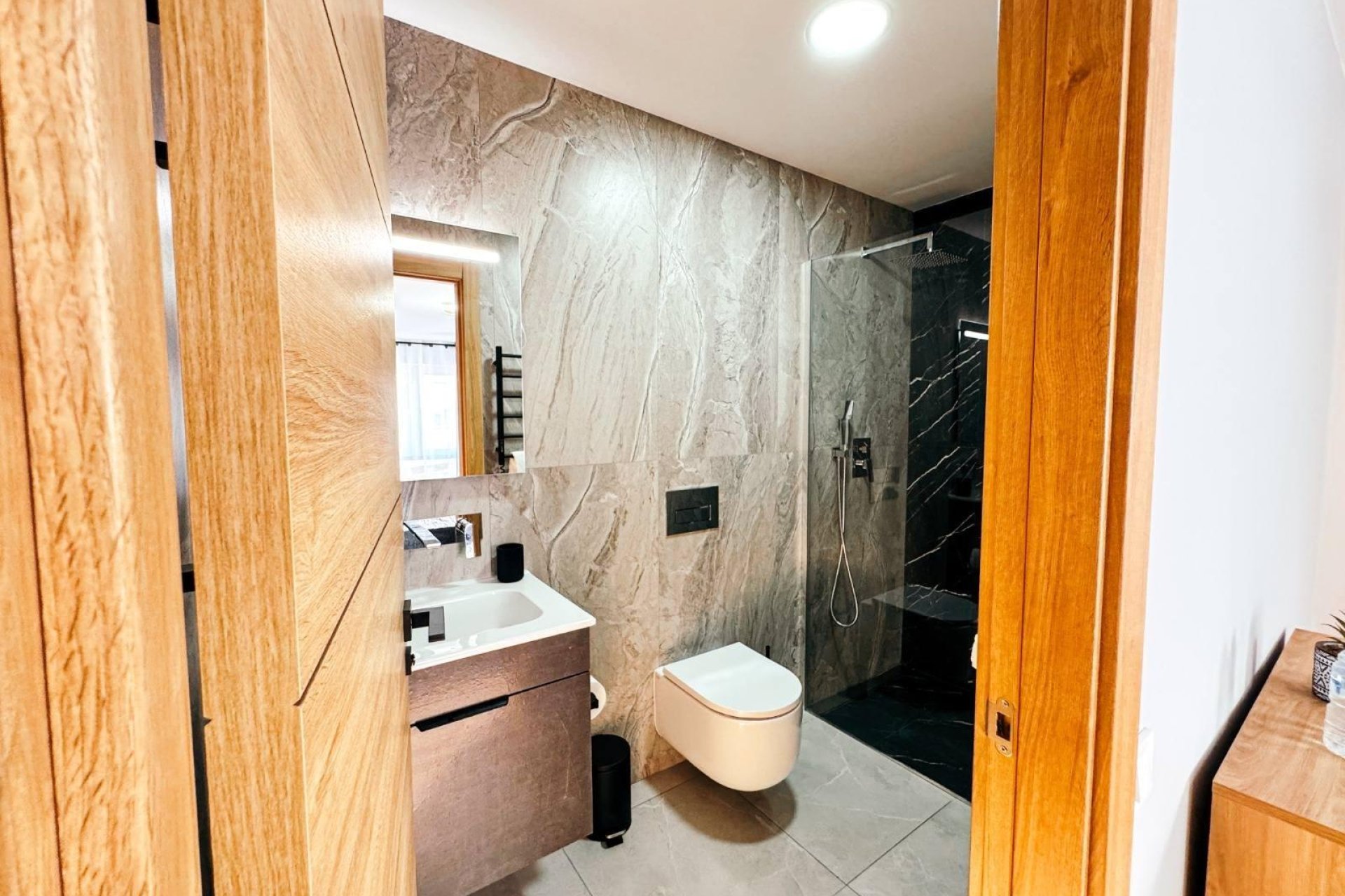 Revente - Commercial -
Torrevieja - Centro