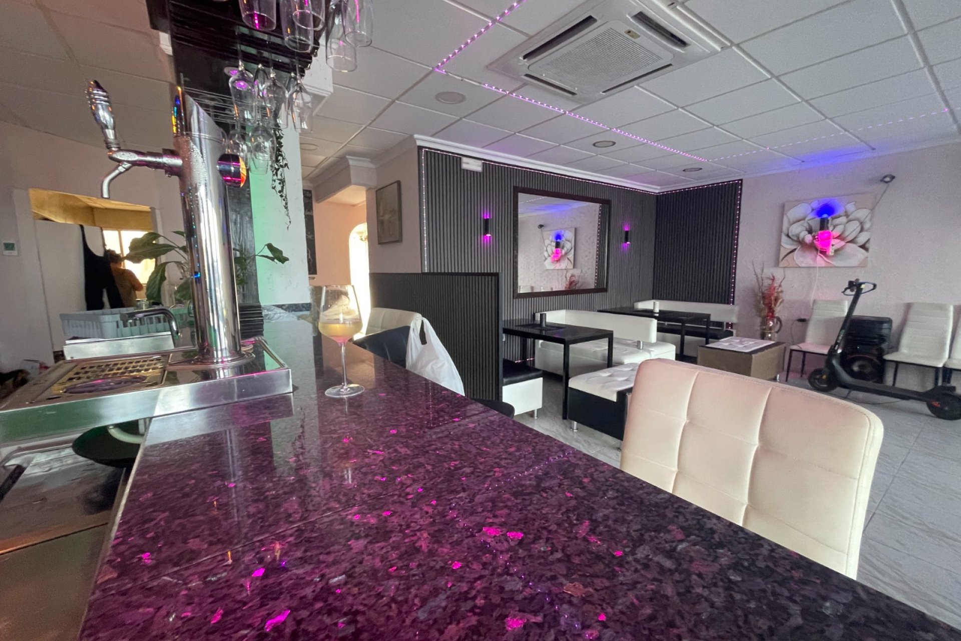 Revente - Commercial -
Torrevieja - Costa Blanca