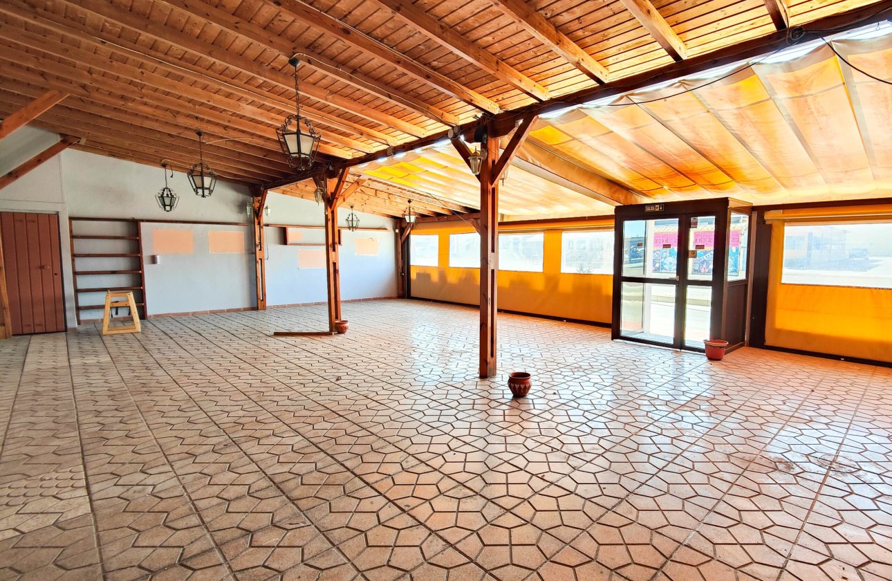 Revente - Commercial -
Torrevieja - Costa Blanca