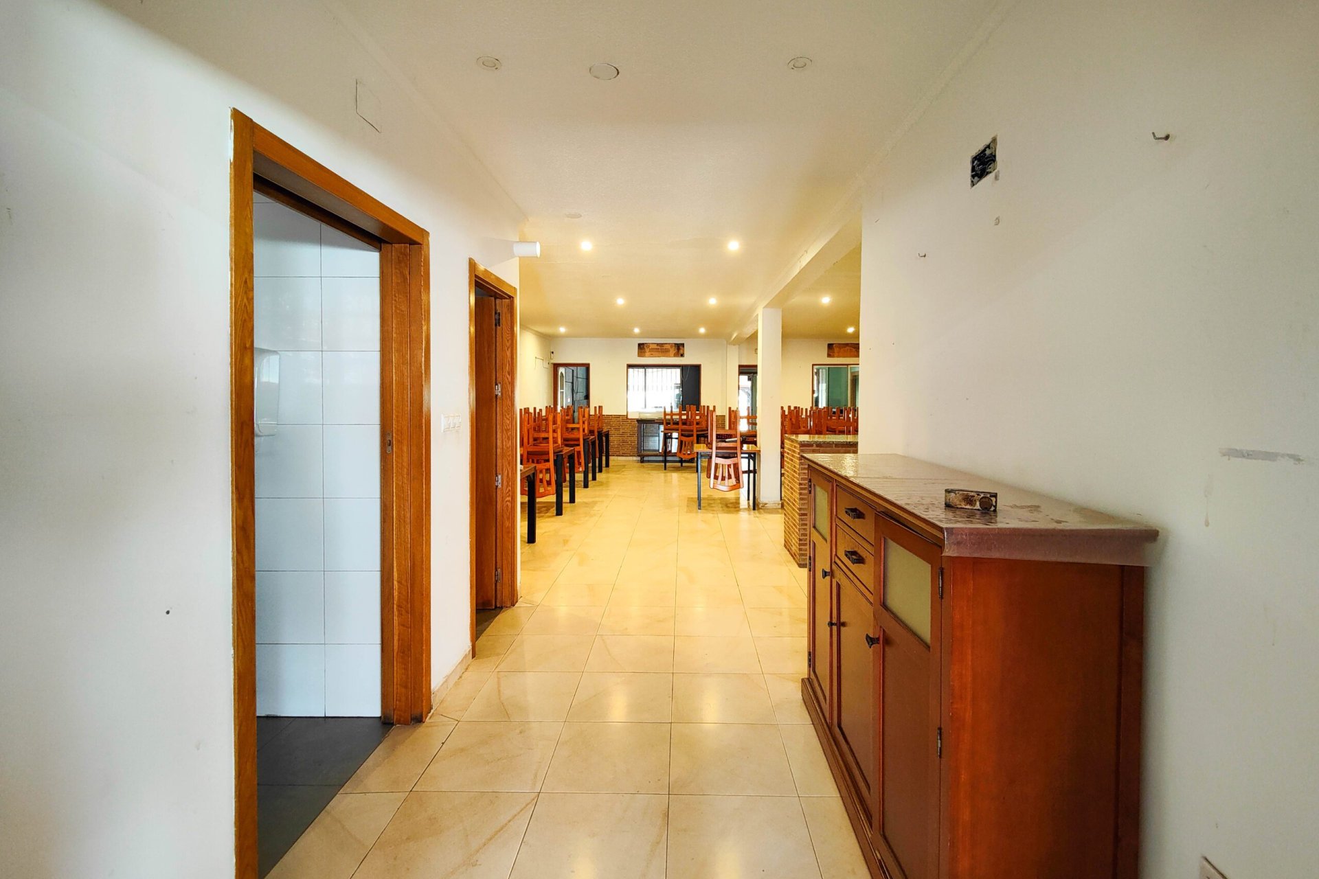 Revente - Commercial -
Torrevieja - Costa Blanca