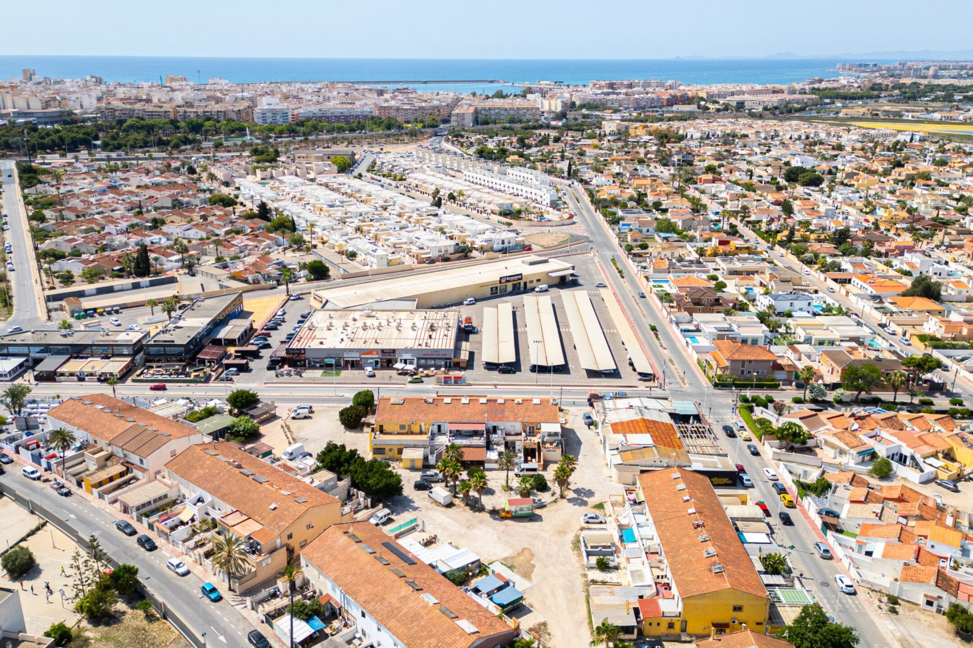 Revente - Commercial -
Torrevieja - Costa Blanca